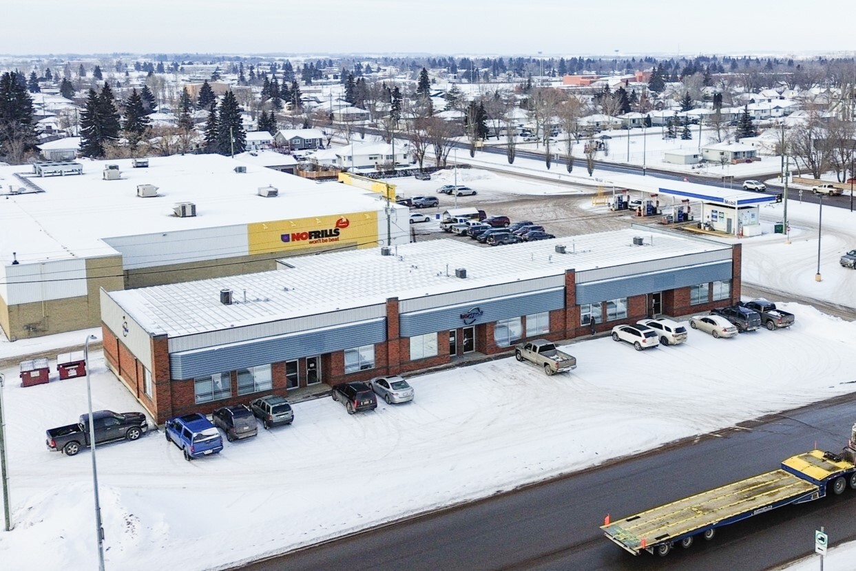 4602 50 St, Stettler, AB en venta Foto del edificio- Imagen 1 de 32