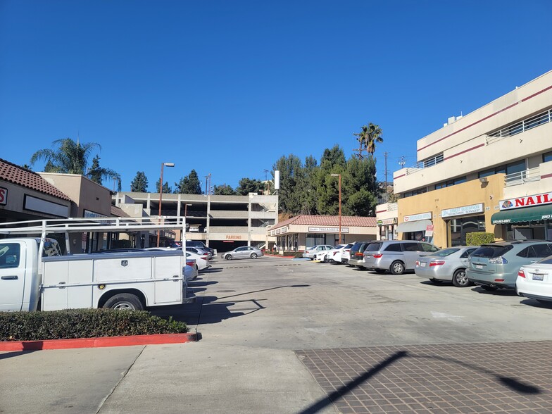 2071 S Atlantic Blvd, Monterey Park, CA en venta - Foto del edificio - Imagen 2 de 7