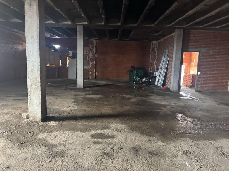 Nave en Torrejón de Ardoz, Madrid en venta - Foto del edificio - Imagen 2 de 3