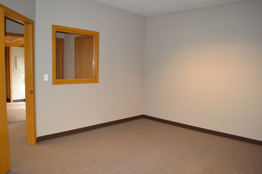 919 N Plum Grove Rd, Schaumburg, IL en venta - Foto del interior - Imagen 2 de 13