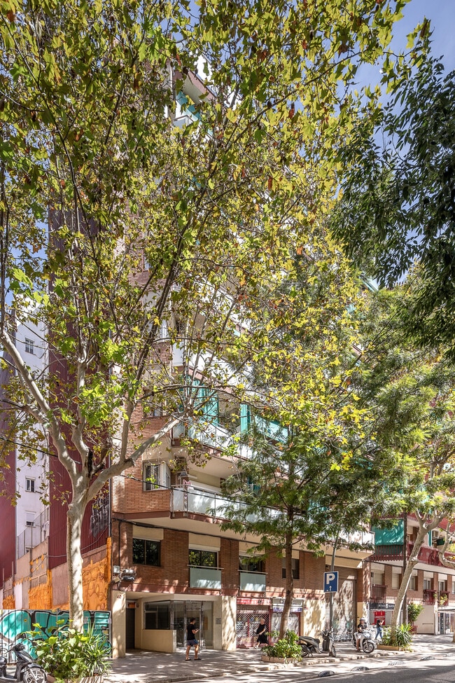 Más detalles de Carrer de Bilbao, 38, Barcelona - Edificio residencial​ en venta