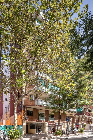 Edificio residencial en Barcelona, Barcelona en venta - Foto principal - Imagen 1 de 1