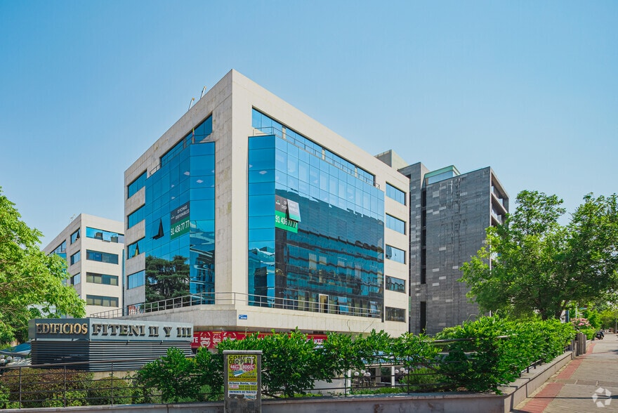 Calle de Emilio Vargas, 1, Madrid, Madrid en alquiler - Foto del edificio - Imagen 2 de 2