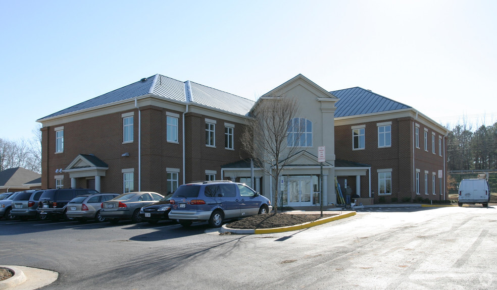 14361 Sommerville Ct, Midlothian, VA en venta - Foto del edificio - Imagen 2 de 24