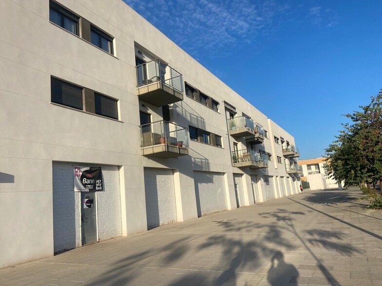 Local en Córdoba, Córdoba en alquiler - Foto del edificio - Imagen 1 de 11