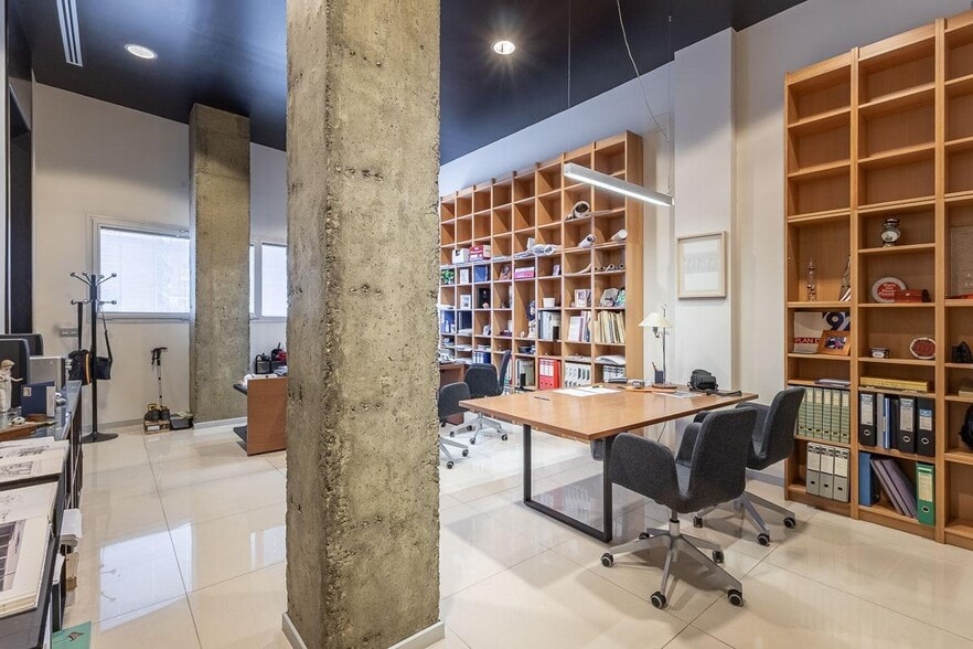Calle Curro Cuchares, 16, Granada, Granada en venta - Foto del edificio - Imagen 2 de 34
