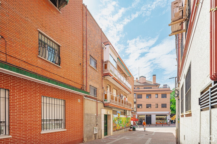 Calle los Altos de Saceruela, 2, Madrid, Madrid en venta - Foto del edificio - Imagen 2 de 10
