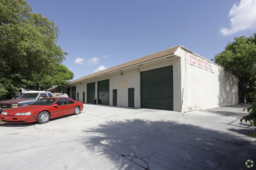 109 SE 3rd Ct, Deerfield Beach, FL en alquiler - Foto del edificio - Imagen 3 de 4