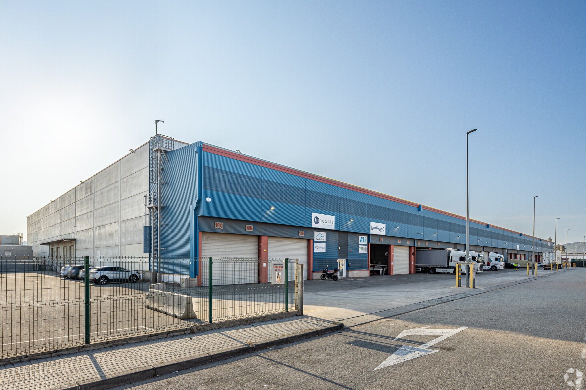 Carrer Torre Bovera, 41, Sant Andreu de la Barca, Barcelona en venta Foto principal- Imagen 1 de 1