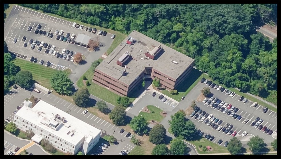 8 Essex Center Dr, Peabody, MA en alquiler - Vista aérea - Imagen 3 de 13