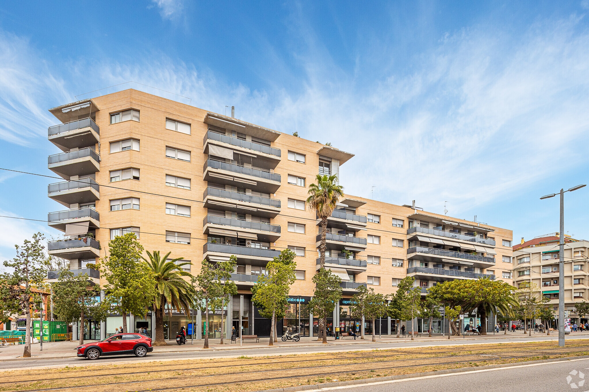 Local en Esplugues de Llobregat, Barcelona en alquiler Foto principal- Imagen 1 de 3