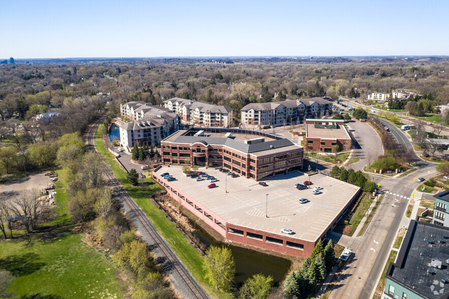 5201 Eden Ave, Edina, MN en alquiler - Vista aérea - Imagen 3 de 5