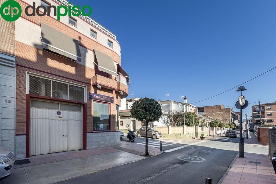Calle Santa Adela, 1, Peligros, Granada en venta - Foto del edificio - Imagen 1 de 8