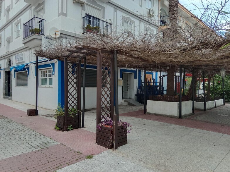 Local en Salobreña en venta - Foto del edificio - Imagen 1 de 18