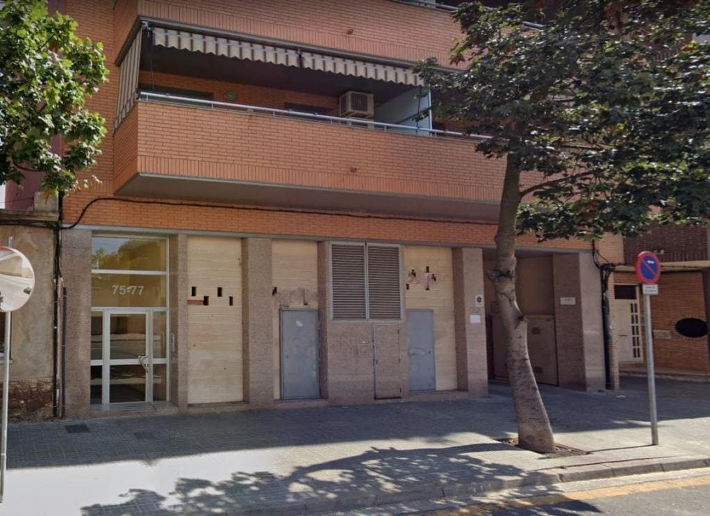 Edificio residencial en Sant Boi de Llobregat, Barcelona en venta Foto principal- Imagen 1 de 2