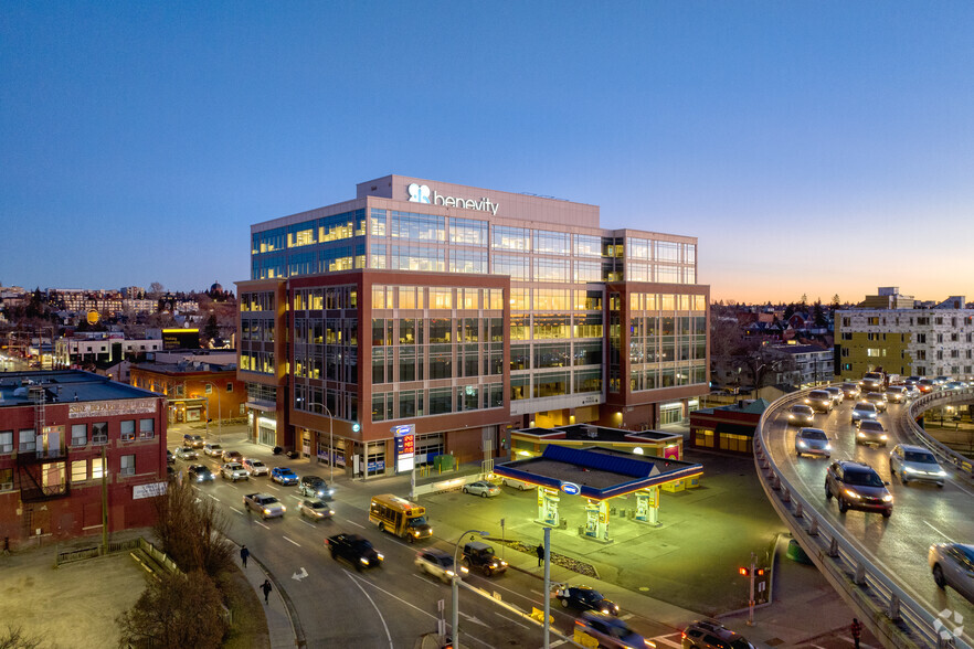 611 Meredith Rd NE, Calgary, AB en alquiler - Foto del edificio - Imagen 3 de 11