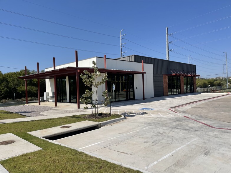 1900 E Howard Ln, Pflugerville, TX en alquiler - Foto del edificio - Imagen 1 de 12