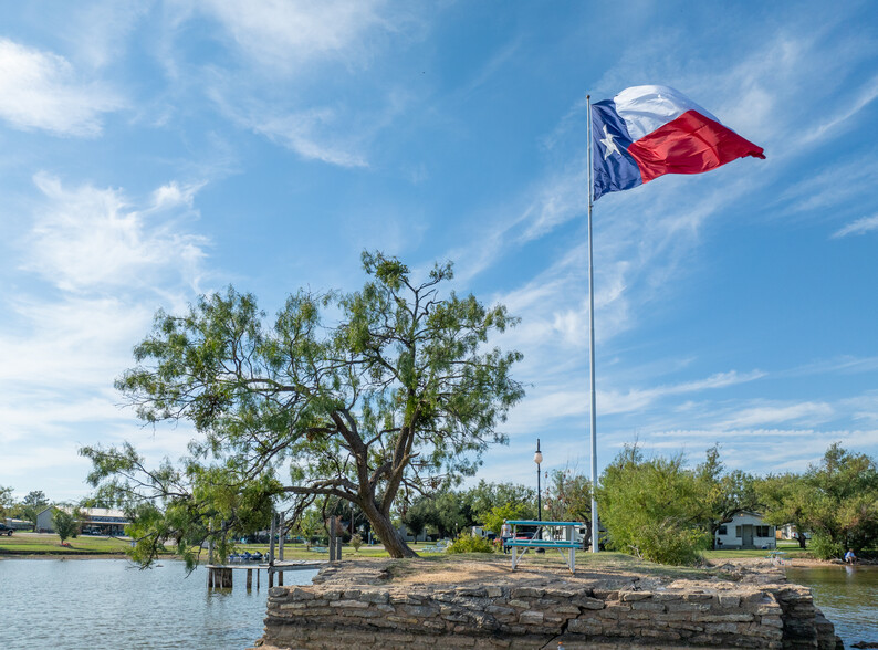 201 Rock Creek Rd, Graford, TX en venta - Foto del edificio - Imagen 3 de 11