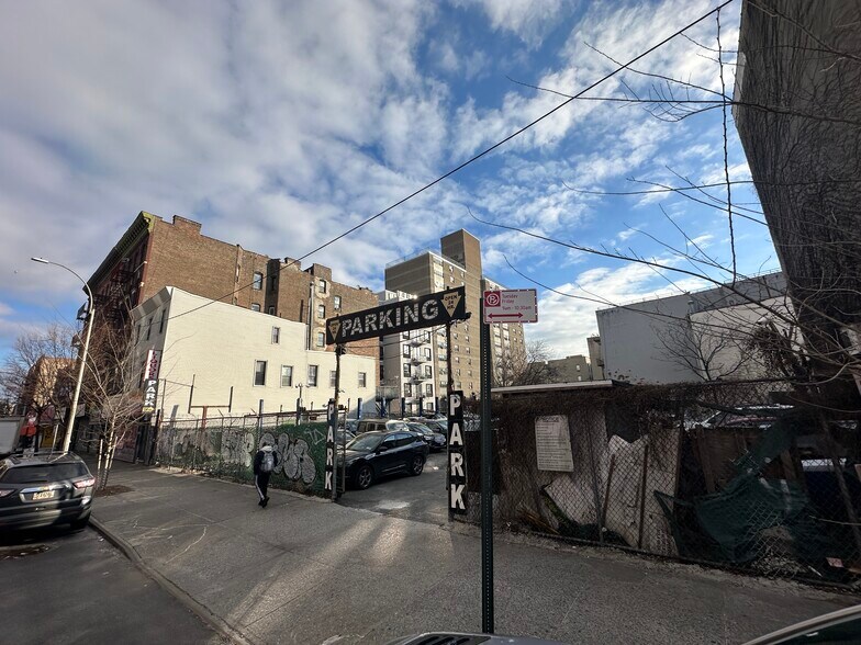 616, 620, 622 Courtlandt Ave Portfolio cartera de 3 inmuebles en venta en LoopNet.es - Foto del edificio - Imagen 2 de 4