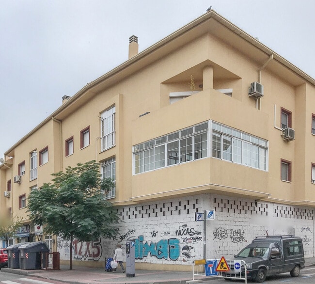 Más detalles de Calle Reina Victoria, 1, Ciempozuelos - Edificio residencial​ en venta