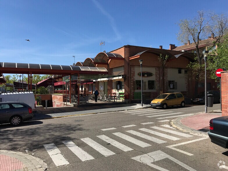 Avenida de Viñuelas, 45, Tres Cantos, Madrid en venta - Foto del edificio - Imagen 3 de 3