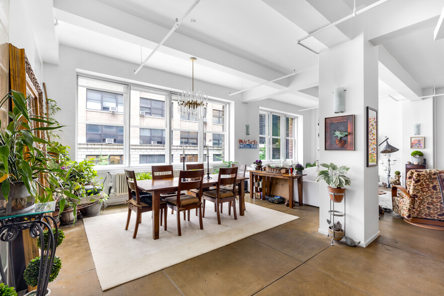 335 W 38th St, New York, NY en venta - Foto del edificio - Imagen 2 de 33