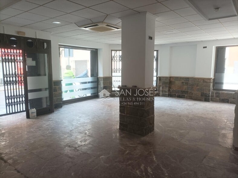 Local en Elche, Alicante en alquiler - Foto del interior - Imagen 1 de 11