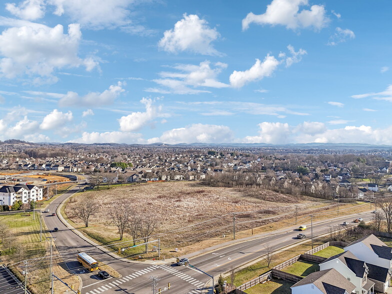 Commonwealth Drive, Spring Hill, TN en venta - Foto del edificio - Imagen 2 de 11