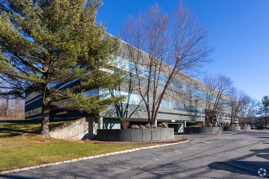 10 New King St, White Plains, NY en alquiler - Foto del edificio - Imagen 3 de 5