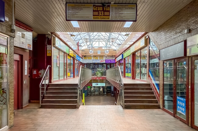 Más detalles de Calle Gran Vía, 37, Majadahonda - Local en venta