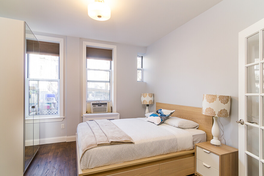 411 Himrod St, Brooklyn, NY en venta - Foto del edificio - Imagen 2 de 14