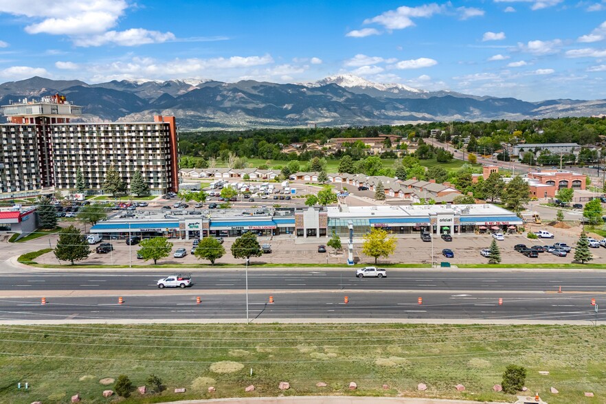 522-586 S Academy Blvd, Colorado Springs, CO en alquiler - Foto del edificio - Imagen 3 de 9