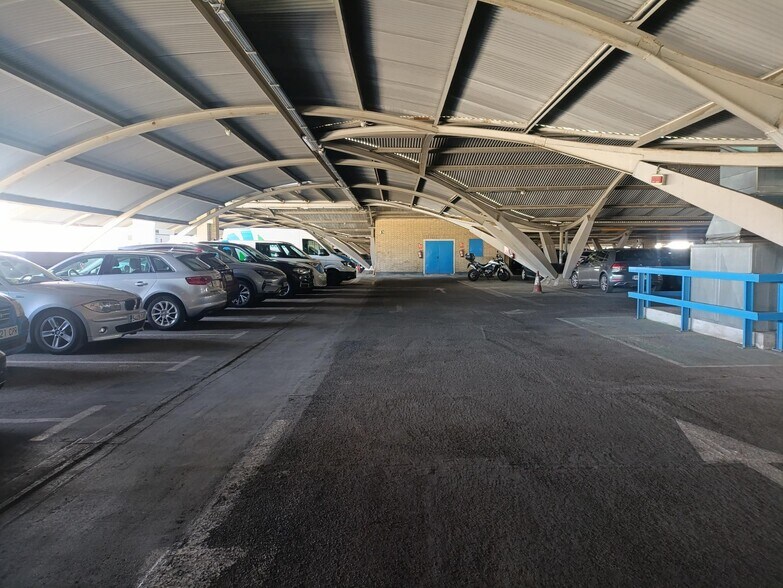 Nave en Madrid, Madrid en venta - Foto del edificio - Imagen 3 de 24