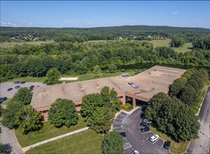 1 Monarch Dr, Littleton, MA - VISTA AÉREA  vista de mapa - Image1