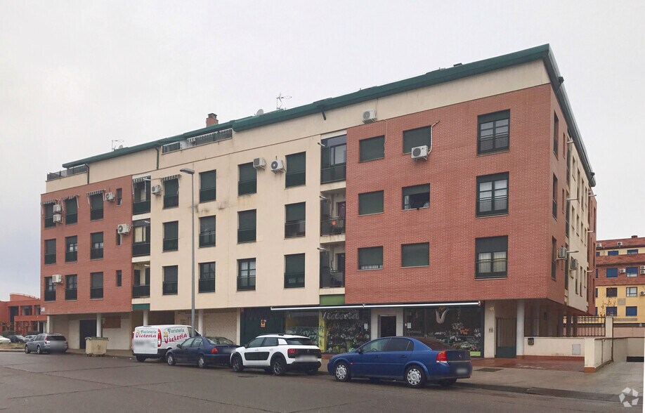 Paseo del Cementerio, 98, Talavera de la Reina, Toledo en venta - Foto del edificio - Imagen 2 de 2