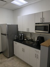 5414 74th St, Elmhurst, NY en alquiler Foto del interior- Imagen 2 de 6