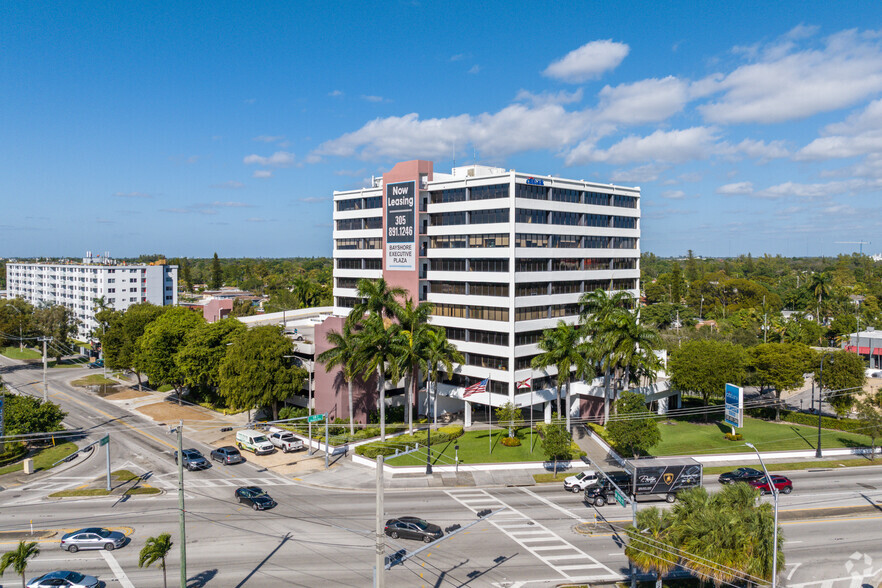 10800 Biscayne Blvd, Miami, FL en alquiler - Foto del edificio - Imagen 3 de 10