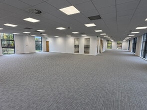 1 The Pavilions, Solihull en alquiler Foto del interior- Imagen 2 de 3