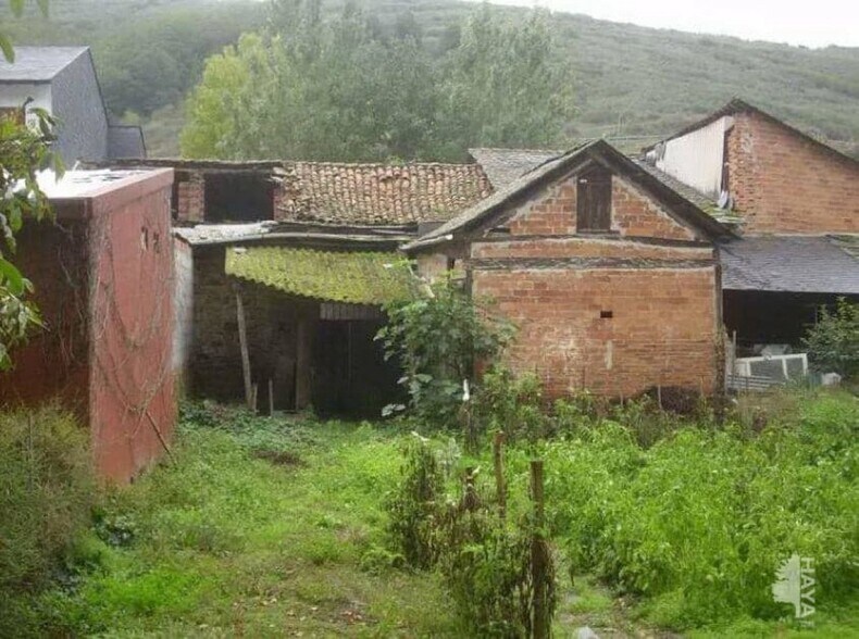 Nave en León en venta - Foto del edificio - Imagen 2 de 4