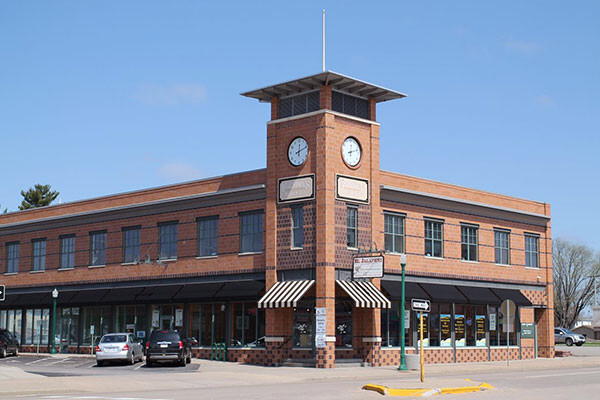 130-146 N Central Ave, Marshfield, WI en alquiler - Foto del edificio - Imagen 1 de 8