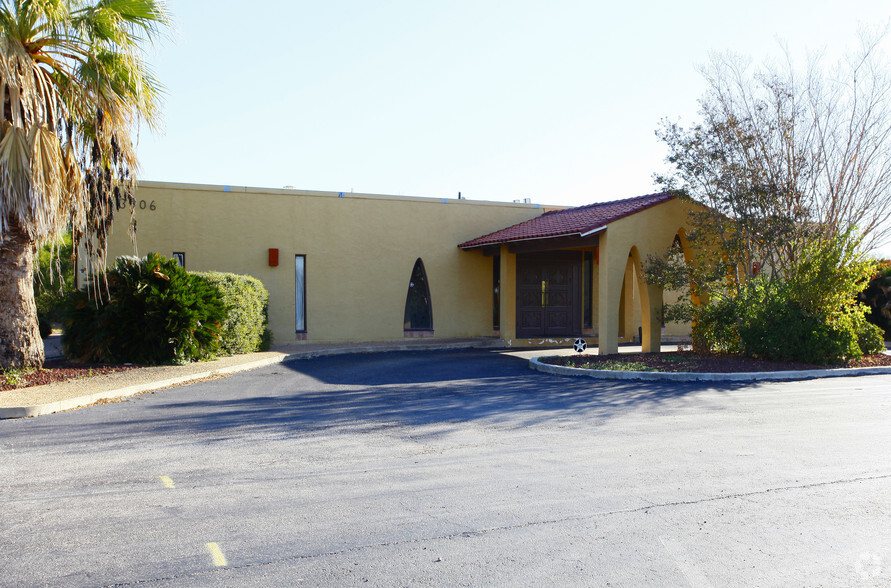 3706 S WW White Rd, San Antonio, TX en venta - Foto del edificio - Imagen 2 de 2