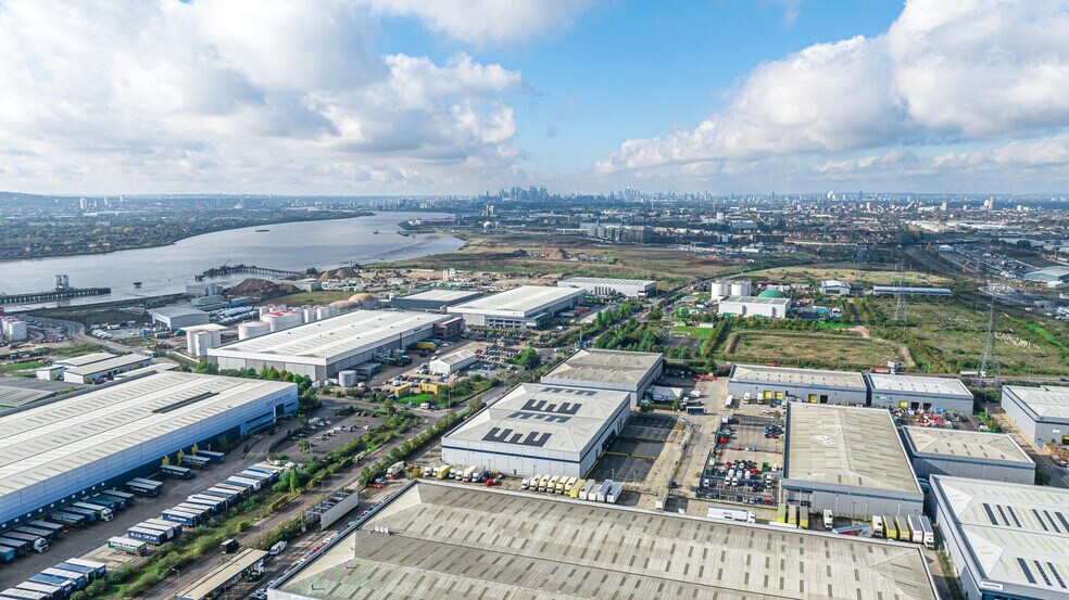 Choats Rd, Dagenham en alquiler - Foto del edificio - Imagen 2 de 23