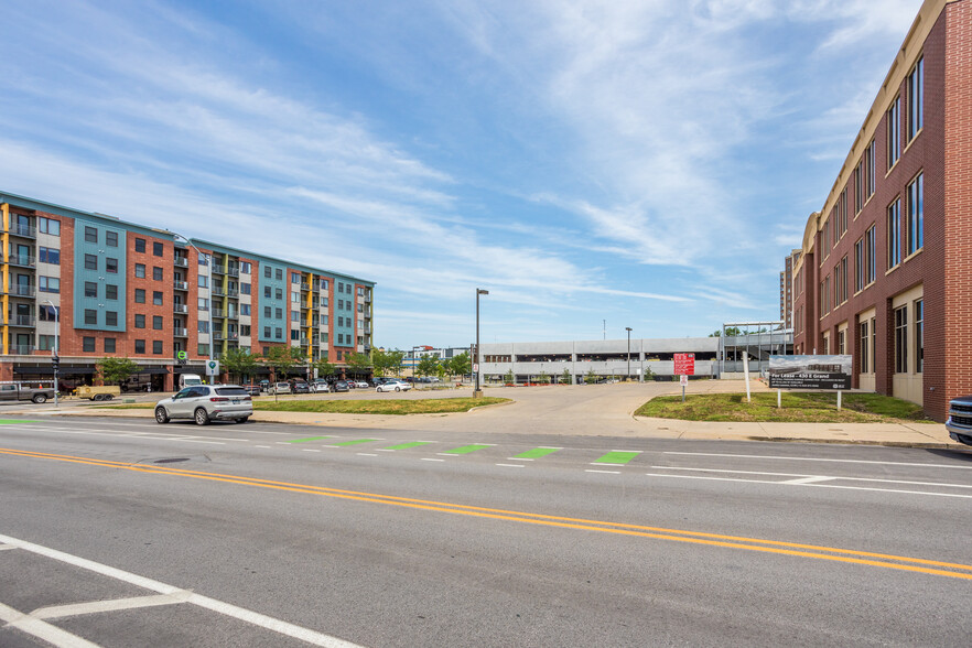 418 E Grand Ave, Des Moines, IA en alquiler - Foto de la construcción - Imagen 2 de 5