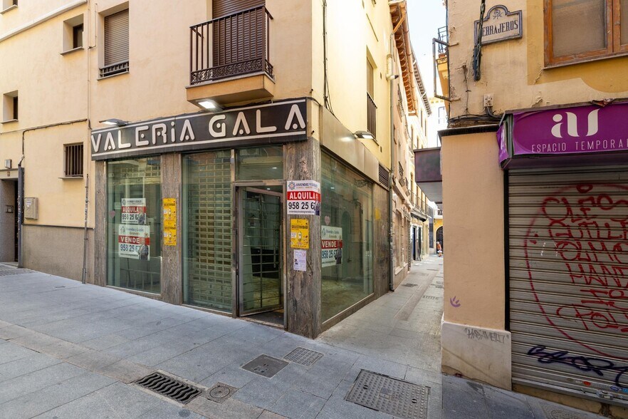 Calle Cerrajeros, 1, Granada, Granada en venta - Foto del edificio - Imagen 2 de 22