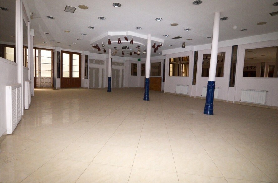 Local en Béjar en venta - Foto del edificio - Imagen 1 de 17