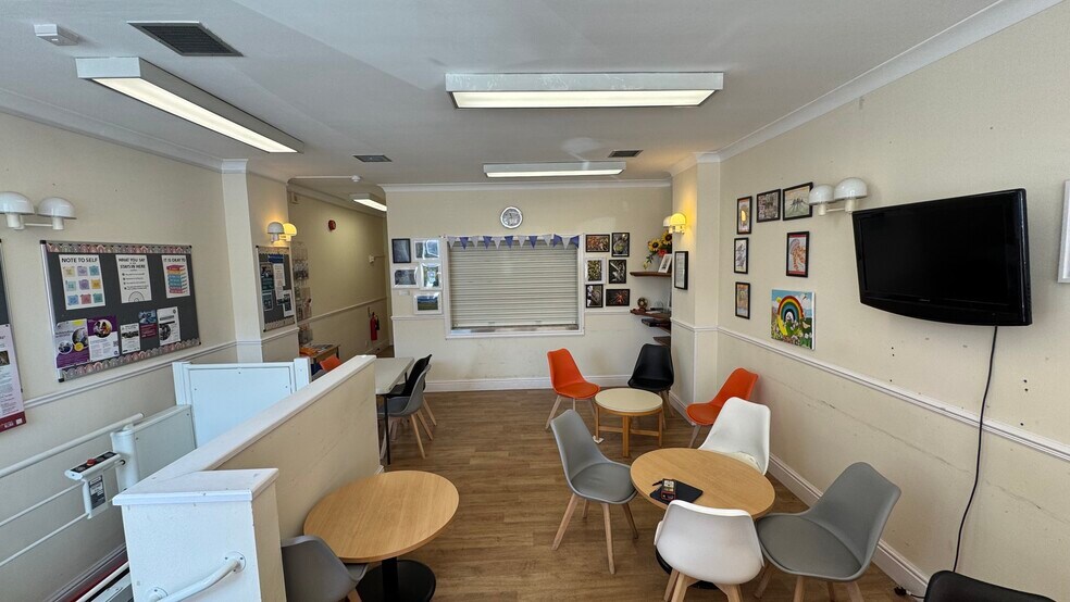 45 Coten End, Warwick en venta - Foto del edificio - Imagen 2 de 8