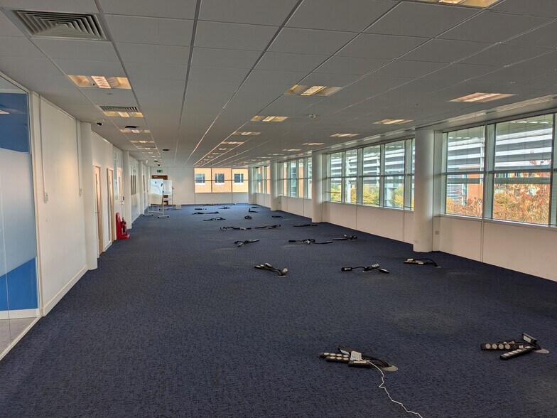 Cowley Rd, Cambridge en alquiler - Foto del edificio - Imagen 3 de 4