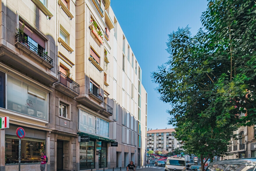 Calle del Clavel, 7, Madrid, Madrid en alquiler - Foto del edificio - Imagen 3 de 4