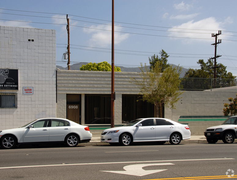 6908 San Fernando Rd, Glendale, CA en venta - Foto del edificio - Imagen 1 de 3