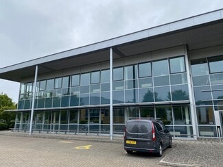 Más detalles de 4 Riverside Way, Uxbridge - Nave en alquiler